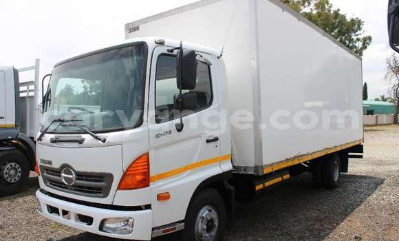 Buy Used Hino 300 Series White Truck in Windhoek in Namibia