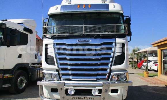 Buy Used Freightliner 90 Cum 500 White Truck in Windhoek in Namibia Buy Used Freightliner 90 Cum 500 White Truck in Windhoek in Namibia