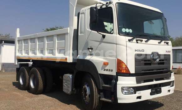 Acheter Occasion Utilitaire Hino 300 Series Blanc à Windhoek, Namibie Acheter Occasion Utilitaire Hino 300 Series Blanc à Windhoek, Namibie