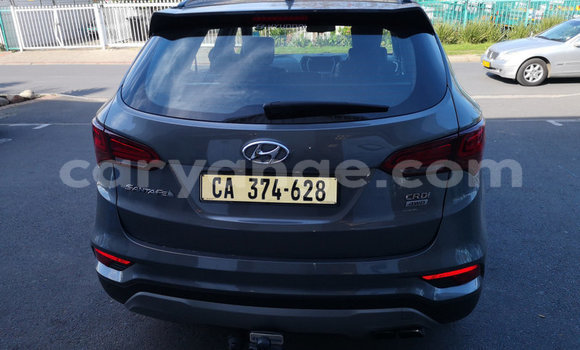 Acheter Occasion Voiture Hyundai Santa Fe Gris à Windhoek, Namibie Acheter Occasion Voiture Hyundai Santa Fe Gris à Windhoek, Namibie