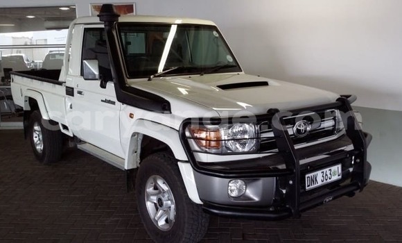 Acheter Occasion Voiture Toyota Land Cruiser Blanc à Windhoek, Namibie Acheter Occasion Voiture Toyota Land Cruiser Blanc à Windhoek, Namibie