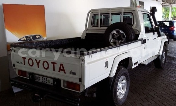 Acheter Occasion Voiture Toyota Land Cruiser Blanc à Windhoek, Namibie Acheter Occasion Voiture Toyota Land Cruiser Blanc à Windhoek, Namibie