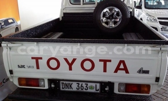 Acheter Occasion Voiture Toyota Land Cruiser Blanc à Windhoek, Namibie Acheter Occasion Voiture Toyota Land Cruiser Blanc à Windhoek, Namibie