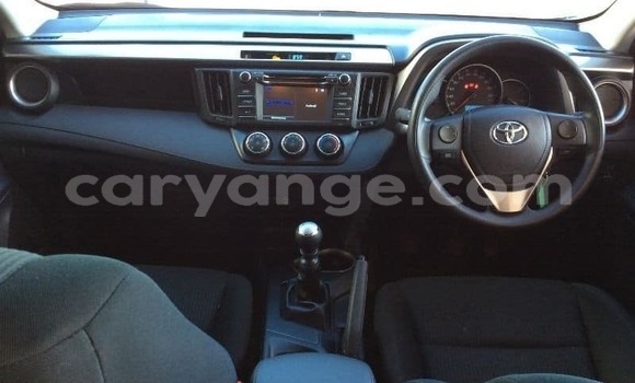 Acheter Occasion Voiture Toyota RAV4 Blanc à Windhoek, Namibie Acheter Occasion Voiture Toyota RAV4 Blanc à Windhoek, Namibie