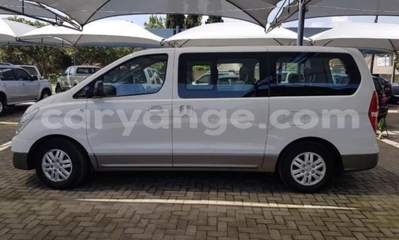 Buy Used Hyundai H1 White Car in Windhoek in Namibia Buy Used Hyundai H1 White Car in Windhoek in Namibia