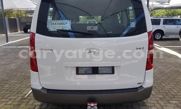 Buy Used Hyundai H1 White Car in Windhoek in Namibia Buy Used Hyundai H1 White Car in Windhoek in Namibia
