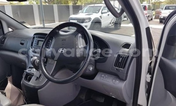 Buy Used Hyundai H1 White Car in Windhoek in Namibia Buy Used Hyundai H1 White Car in Windhoek in Namibia