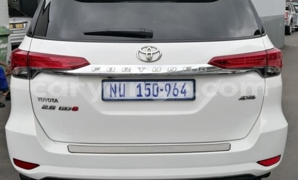 Acheter Occasion Voiture Toyota Fortuner Blanc à Windhoek, Namibie Acheter Occasion Voiture Toyota Fortuner Blanc à Windhoek, Namibie
