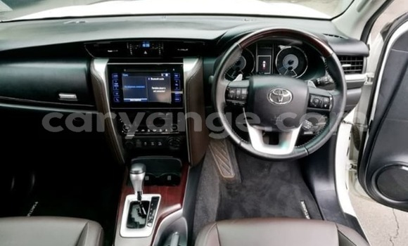 Acheter Occasion Voiture Toyota Fortuner Blanc à Windhoek, Namibie Acheter Occasion Voiture Toyota Fortuner Blanc à Windhoek, Namibie