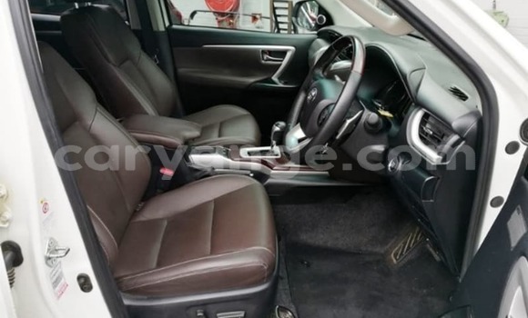 Acheter Occasion Voiture Toyota Fortuner Blanc à Windhoek, Namibie Acheter Occasion Voiture Toyota Fortuner Blanc à Windhoek, Namibie