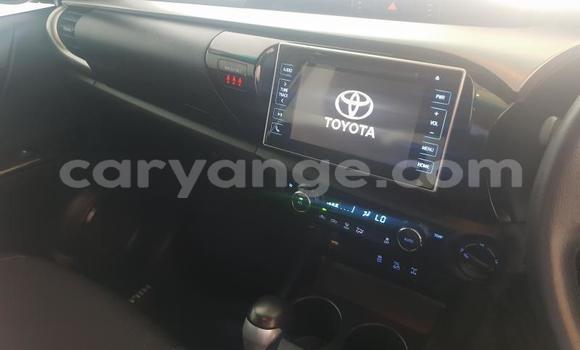 Acheter Occasion Voiture Toyota Hilux Blanc à Windhoek, Namibie Acheter Occasion Voiture Toyota Hilux Blanc à Windhoek, Namibie