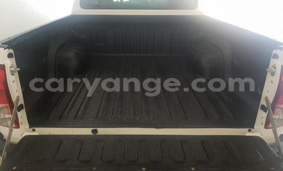 Acheter Occasion Voiture Toyota Hilux Blanc à Windhoek, Namibie Acheter Occasion Voiture Toyota Hilux Blanc à Windhoek, Namibie