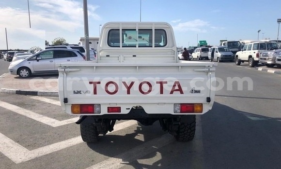 Buy Used Toyota Land Cruiser White Car in Windhoek in Namibia Buy Used Toyota Land Cruiser White Car in Windhoek in Namibia