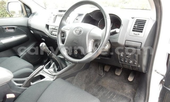 Buy Used Toyota Hilux White Car in Windhoek in Namibia Buy Used Toyota Hilux White Car in Windhoek in Namibia