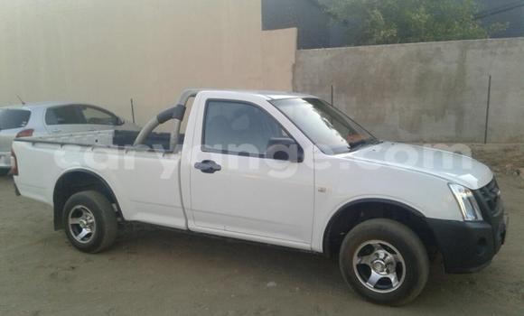 Acheter Occasion Voiture Isuzu D–MAX Noir à Windhoek, Namibie Acheter Occasion Voiture Isuzu D–MAX Noir à Windhoek, Namibie