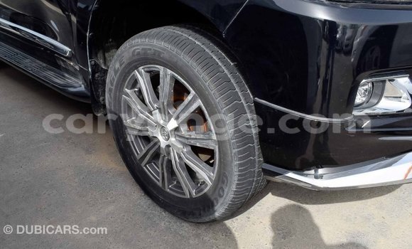 Acheter Import Voiture Toyota Land Cruiser Noir à Import - Dubai, Namibie Acheter Import Voiture Toyota Land Cruiser Noir à Import - Dubai, Namibie