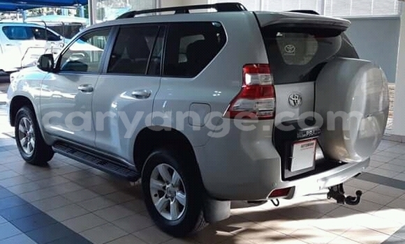 Acheter Occasion Voiture Toyota Land Cruiser Prado Gris à Windhoek, Namibie Acheter Occasion Voiture Toyota Land Cruiser Prado Gris à Windhoek, Namibie
