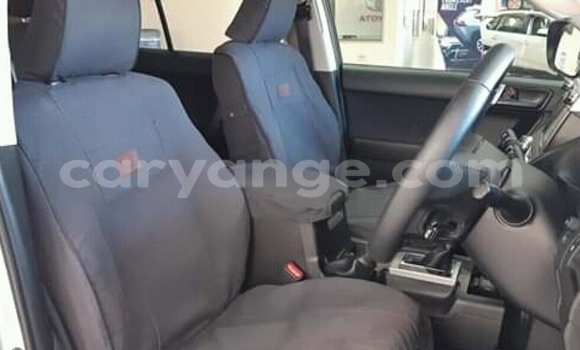 Acheter Occasion Voiture Toyota Land Cruiser Prado Gris à Windhoek, Namibie Acheter Occasion Voiture Toyota Land Cruiser Prado Gris à Windhoek, Namibie