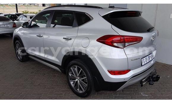 Acheter Occasion Voiture Hyundai Tucson Gris à Swakopmund, Namibie Acheter Occasion Voiture Hyundai Tucson Gris à Swakopmund, Namibie