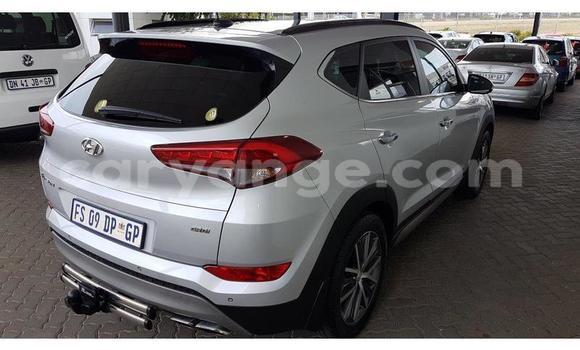 Acheter Occasion Voiture Hyundai Tucson Gris à Swakopmund, Namibie Acheter Occasion Voiture Hyundai Tucson Gris à Swakopmund, Namibie
