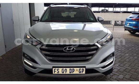 Acheter Occasion Voiture Hyundai Tucson Gris à Swakopmund, Namibie Acheter Occasion Voiture Hyundai Tucson Gris à Swakopmund, Namibie