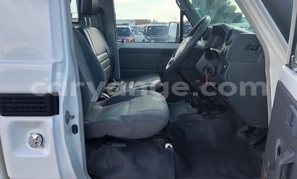 Buy Used Toyota Land Cruiser White Car in Windhoek in Namibia Buy Used Toyota Land Cruiser White Car in Windhoek in Namibia