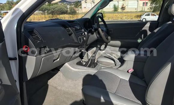 Acheter Occasion Voiture Toyota Hilux Blanc à Windhoek, Namibie Acheter Occasion Voiture Toyota Hilux Blanc à Windhoek, Namibie