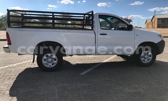 Acheter Occasion Voiture Toyota Hilux Blanc à Windhoek, Namibie Acheter Occasion Voiture Toyota Hilux Blanc à Windhoek, Namibie