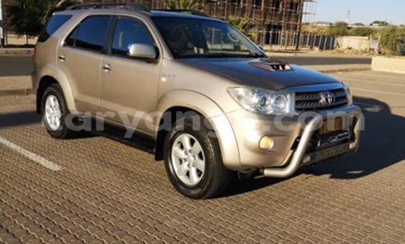 Acheter Occasion Voiture Toyota Fortuner Marron à Windhoek, Namibie Acheter Occasion Voiture Toyota Fortuner Marron à Windhoek, Namibie