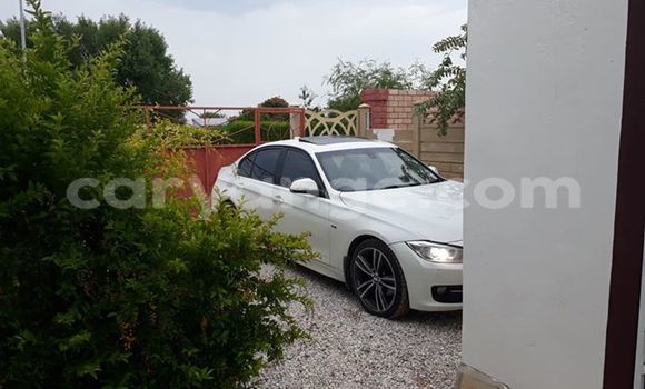 Acheter Occasion Voiture BMW 3–Series Blanc à Windhoek, Namibie Acheter Occasion Voiture BMW 3–Series Blanc à Windhoek, Namibie