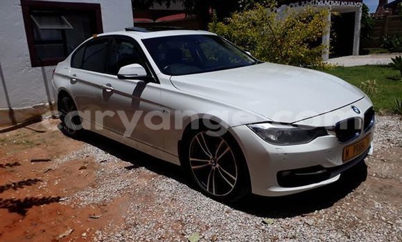 Acheter Occasion Voiture BMW 3–Series Blanc à Windhoek, Namibie Acheter Occasion Voiture BMW 3–Series Blanc à Windhoek, Namibie