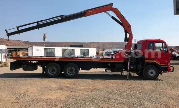 Buy Used Nissan UD Red Truck in Maltahohe in Hardap Buy Used Nissan UD Red Truck in Maltahohe in Hardap