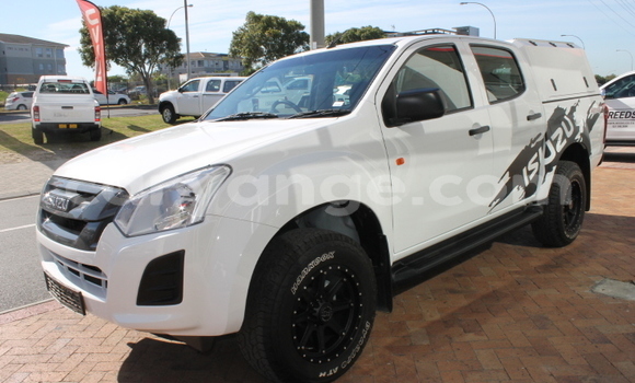 Buy Used Isuzu D–MAX White Car in Bethanien in Karas Buy Used Isuzu D–MAX White Car in Bethanien in Karas