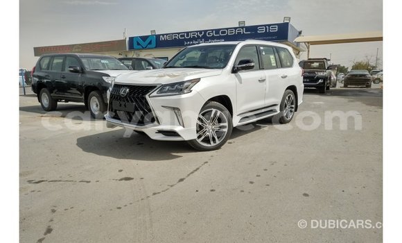 Acheter Import Voiture Lexus LX Blanc à Import - Dubai, Namibie Acheter Import Voiture Lexus LX Blanc à Import - Dubai, Namibie