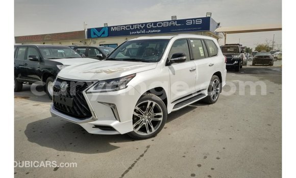 Acheter Import Voiture Lexus LX Blanc à Import - Dubai, Namibie Acheter Import Voiture Lexus LX Blanc à Import - Dubai, Namibie