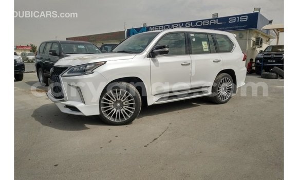 Acheter Import Voiture Lexus LX Blanc à Import - Dubai, Namibie Acheter Import Voiture Lexus LX Blanc à Import - Dubai, Namibie