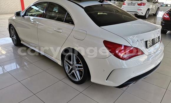 Acheter Occasion Voiture Mercedes-Benz CLA-klasse AMG Blanc à Swakopmund, Namibie Acheter Occasion Voiture Mercedes-Benz CLA-klasse AMG Blanc à Swakopmund, Namibie