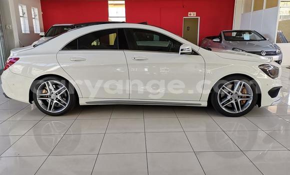 Acheter Occasion Voiture Mercedes-Benz CLA-klasse AMG Blanc à Swakopmund, Namibie Acheter Occasion Voiture Mercedes-Benz CLA-klasse AMG Blanc à Swakopmund, Namibie