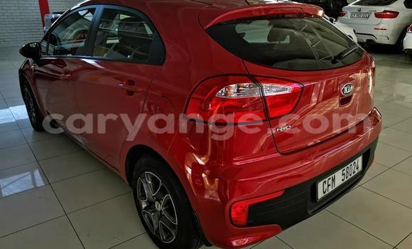Acheter Occasion Voiture Kia Rio Rouge à Swakopmund, Namibie Acheter Occasion Voiture Kia Rio Rouge à Swakopmund, Namibie