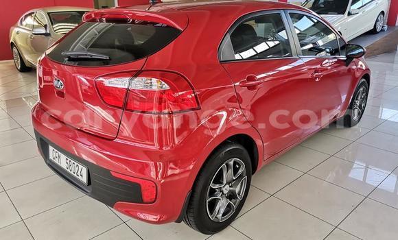 Acheter Occasion Voiture Kia Rio Rouge à Swakopmund, Namibie Acheter Occasion Voiture Kia Rio Rouge à Swakopmund, Namibie