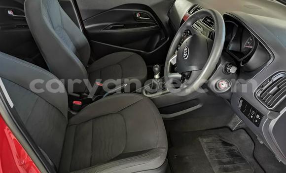 Acheter Occasion Voiture Kia Rio Rouge à Swakopmund, Namibie Acheter Occasion Voiture Kia Rio Rouge à Swakopmund, Namibie