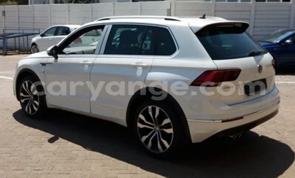 Buy Used Volkswagen Tiguan White Car in Walvis Bay in Namibia Buy Used Volkswagen Tiguan White Car in Walvis Bay in Namibia