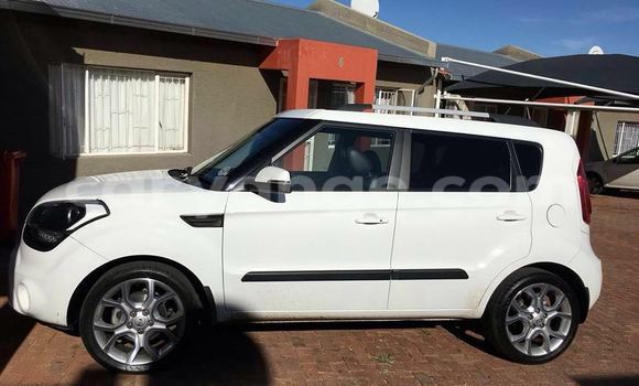 Buy Used Kia Sorento White Car in Windhoek in Namibia Buy Used Kia Sorento White Car in Windhoek in Namibia