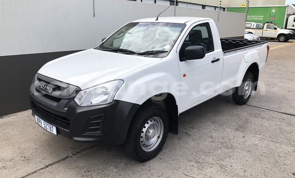 Acheter Occasion Voiture Isuzu KB Blanc à Bethanien, Karas Acheter Occasion Voiture Isuzu KB Blanc à Bethanien, Karas