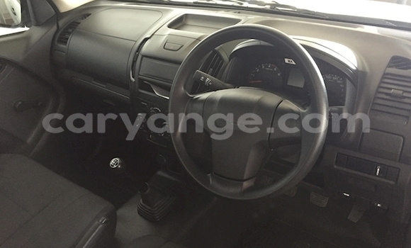 Acheter Occasion Voiture Isuzu KB Blanc à Bethanien, Karas Acheter Occasion Voiture Isuzu KB Blanc à Bethanien, Karas