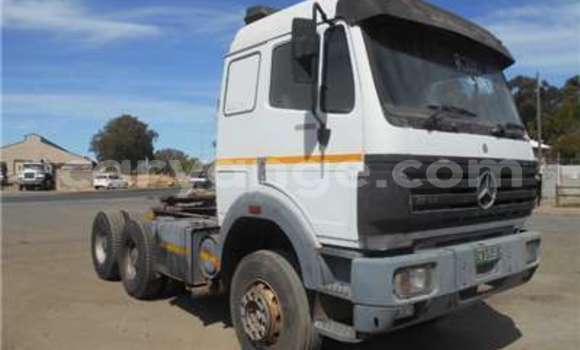 Buy Used Mercedes‒Benz Truck White Truck in Windhoek in Namibia Buy Used Mercedes‒Benz Truck White Truck in Windhoek in Namibia