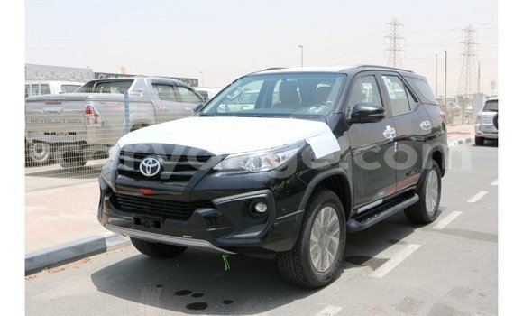 Acheter Import Voiture Toyota Fortuner Noir à Import - Dubai, Namibie Acheter Import Voiture Toyota Fortuner Noir à Import - Dubai, Namibie