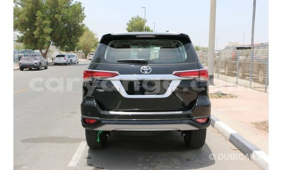 Acheter Import Voiture Toyota Fortuner Noir à Import - Dubai, Namibie Acheter Import Voiture Toyota Fortuner Noir à Import - Dubai, Namibie