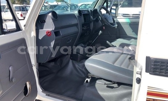 Buy Import Toyota Land Cruiser White Car in Windhoek in Namibia Buy Import Toyota Land Cruiser White Car in Windhoek in Namibia