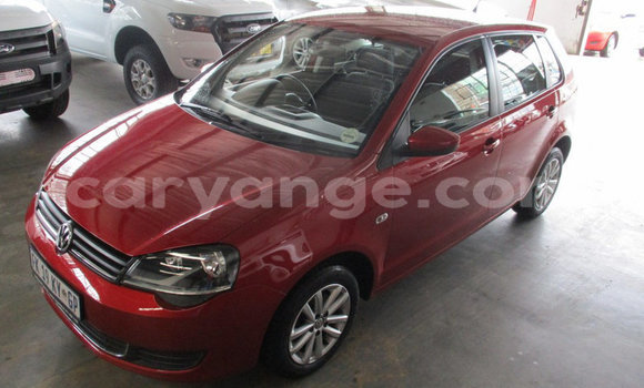 Acheter Occasion Voiture Volkswagen Polo Rouge à Windhoek, Namibie Acheter Occasion Voiture Volkswagen Polo Rouge à Windhoek, Namibie